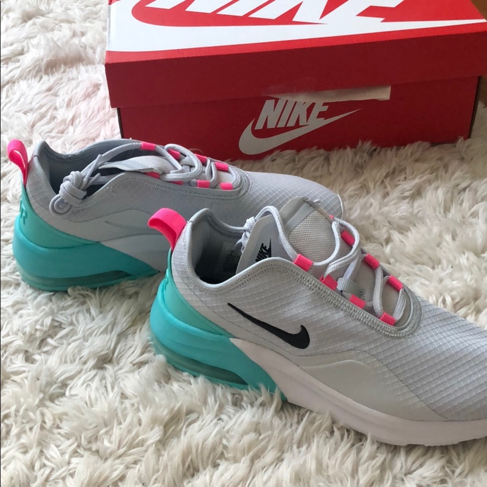 NIKE air max motion 2 BRAND NEW!